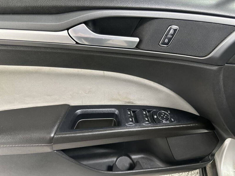 2016 Ford Fusion S