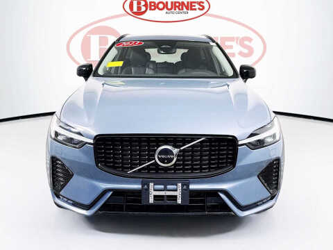 2023 Volvo XC60 B5 Plus Dark Theme