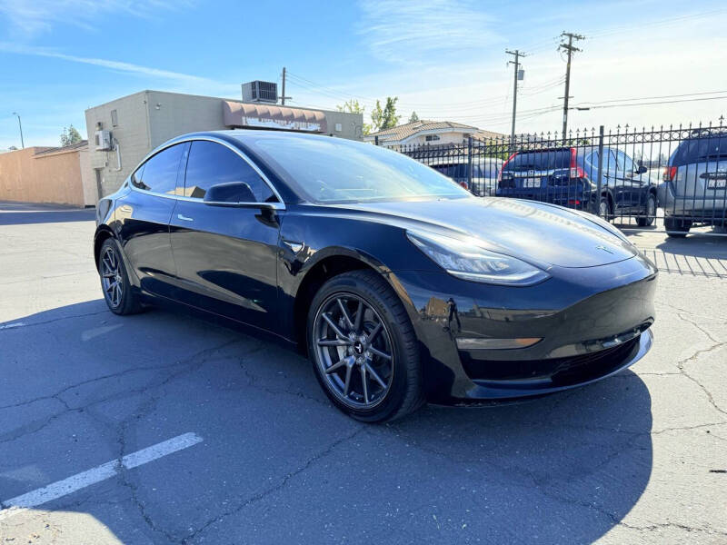 2018 Tesla Model 3 Long Range photo 4