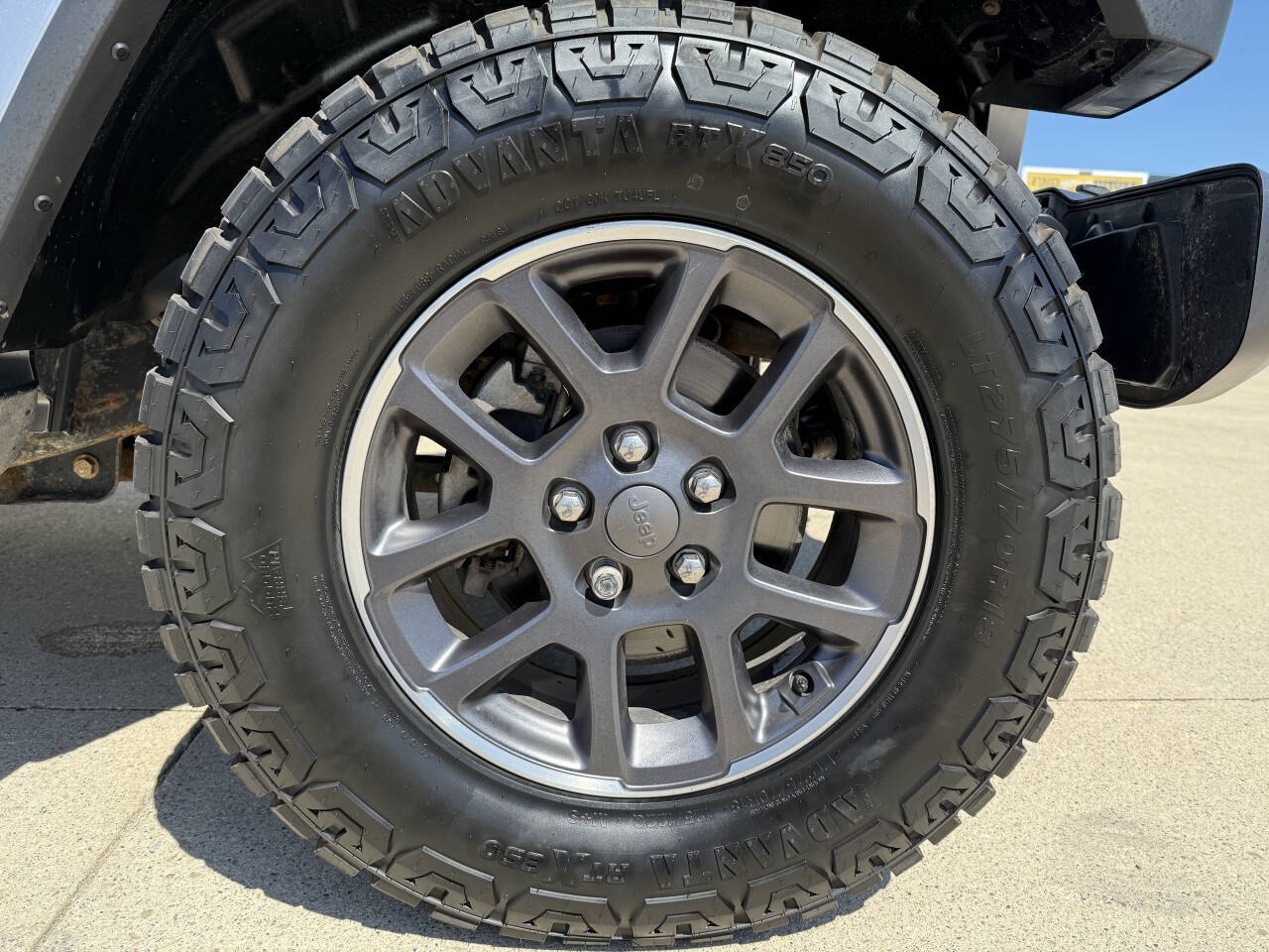 2020 Jeep Gladiator Overland photo 10