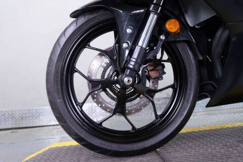2023 Yamaha YZF-R3 ABS