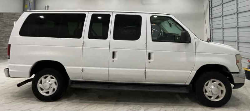 2012 Ford E-Series E-350 SD XL