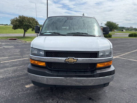 2025 Chevrolet Express LT 3500