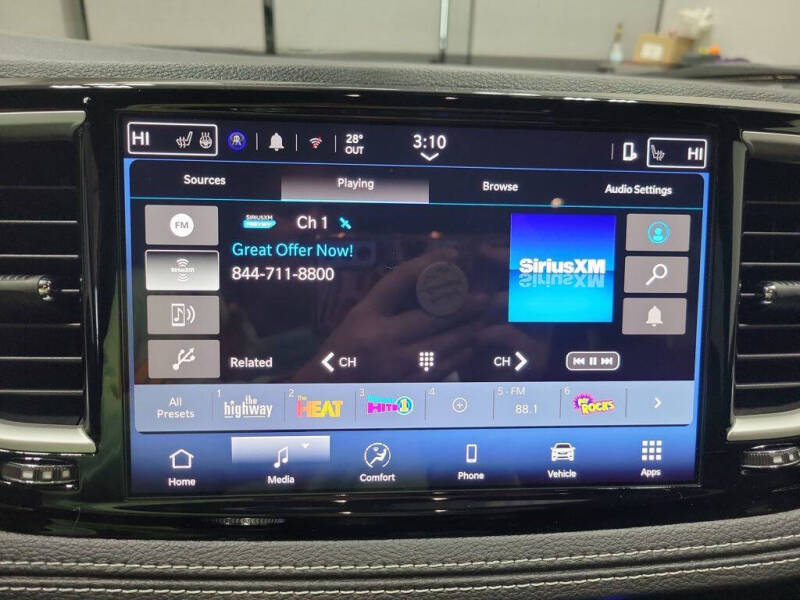 2026 Chrysler Pacifica Select