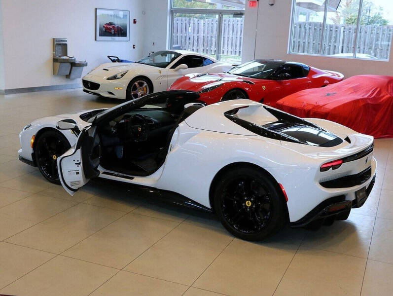 2025 Ferrari 296 GTS