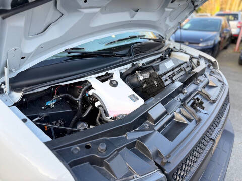 2025 Chevrolet Express 2500