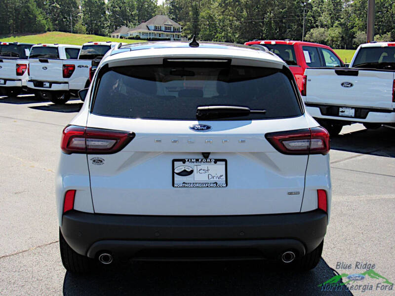 2025 Ford Escape Hybrid ST-Line