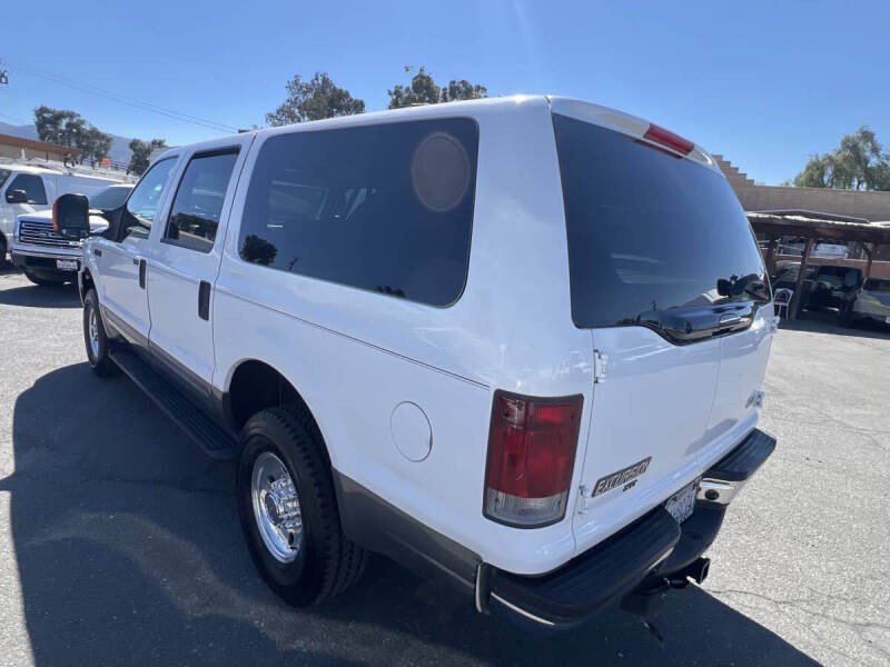 2005 Ford Excursion XLT