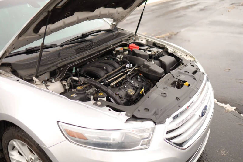 2016 Ford Taurus SEL