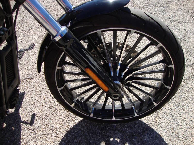 2024 Harley-Davidson Breakout