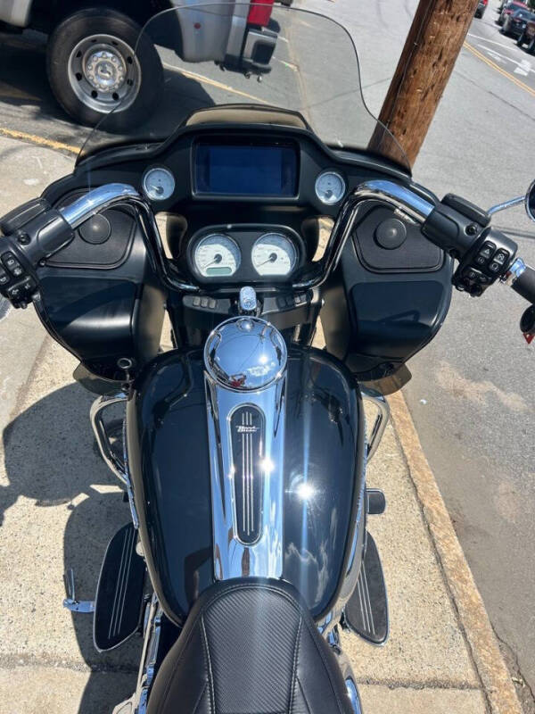 2020 Harley-Davidson Road Glide FLTRX