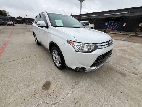 2015 Mitsubishi Outlander SE