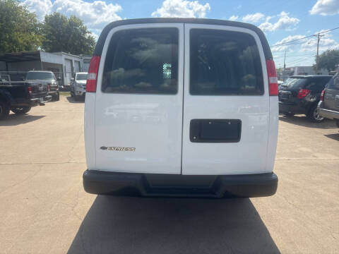 2017 Chevrolet Express 2500