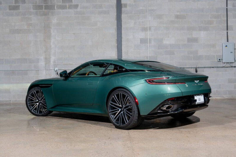 2024 Aston Martin DB12 V8
