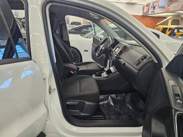 2018 Volkswagen Tiguan Limited 2.0T 4Motion