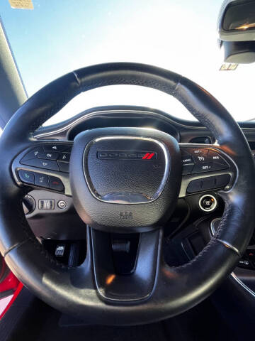 2015 Dodge Challenger SXT