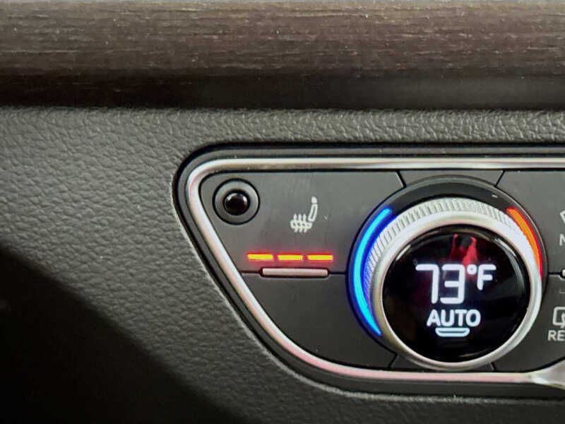 2023 Audi Q5 quattro Premium Plus 40 TFSI