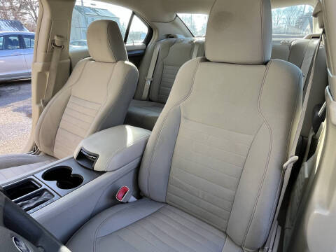 2011 Ford Taurus SE