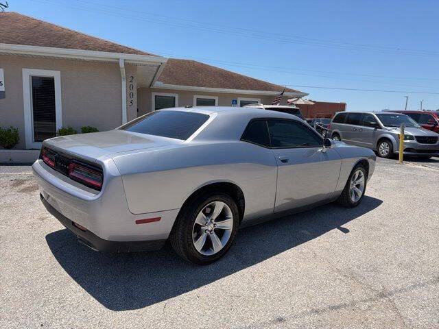 2017 Dodge Challenger SXT