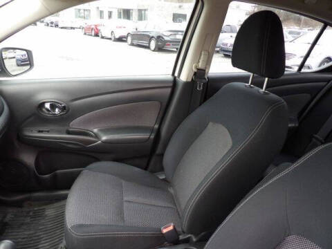 2016 Nissan Versa 1.6 SV