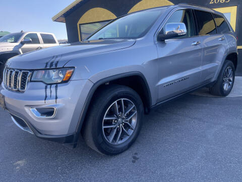 2017 Jeep Grand Cherokee for sale at BELOW BOOK AUTO SALES in Idaho Falls ID