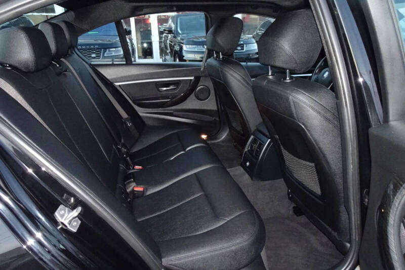 2017 BMW 3 Series 330i xDrive