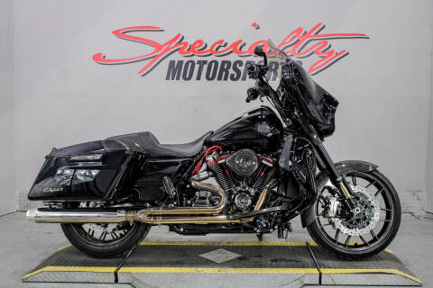 2022 Harley-Davidson CVO Street Glide