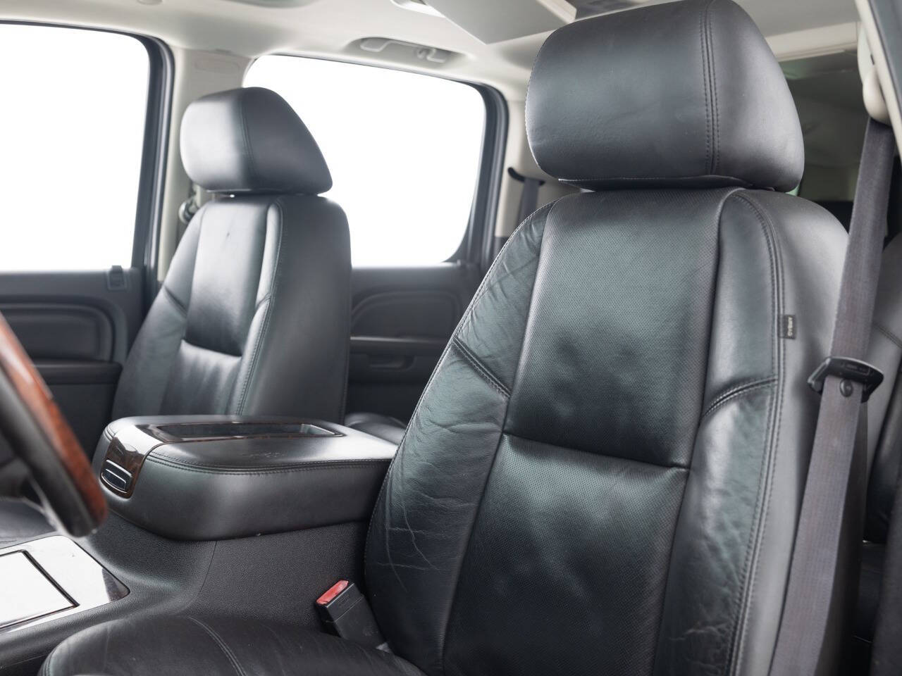 Used Car 2011 Gmc Yukon Xl  Denali Awd Xl 4dr Suv For Sale Under $15,000 In Coal City, Illinois