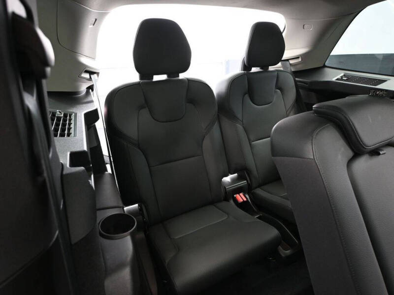 2024 Volvo XC90 B5 Plus Bright Theme
