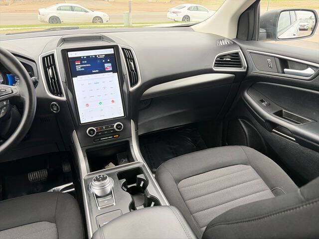 2022 Ford Edge SE