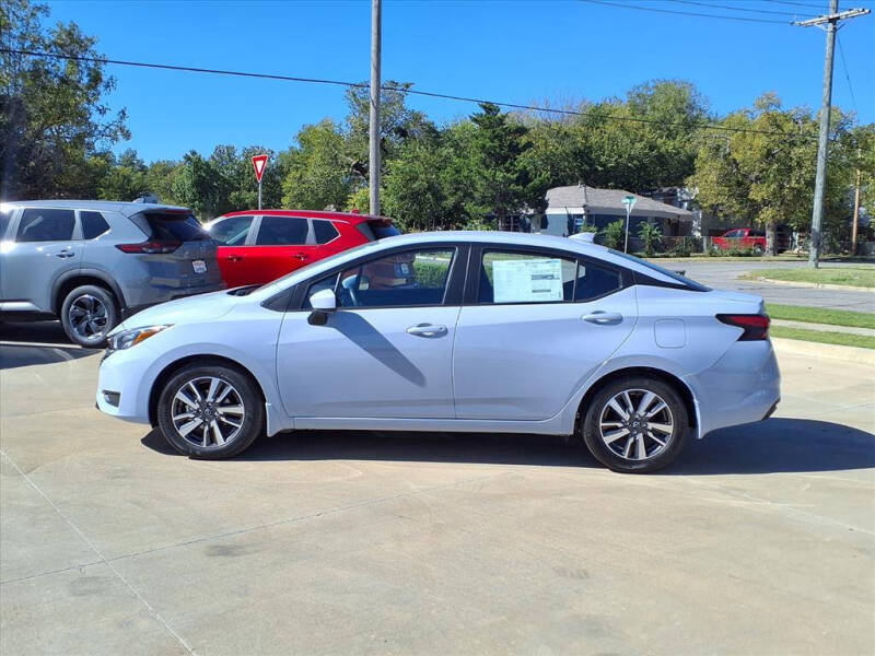 2025 Nissan Versa SV