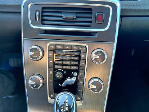 2016 Volvo V60 T5 Drive-E Premier