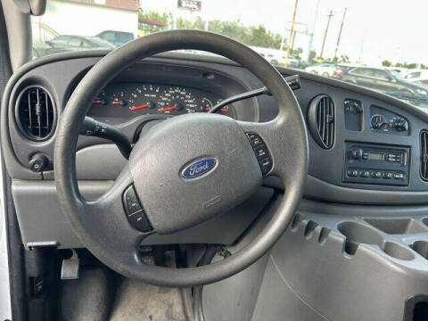 2005 Ford E-Series E-250