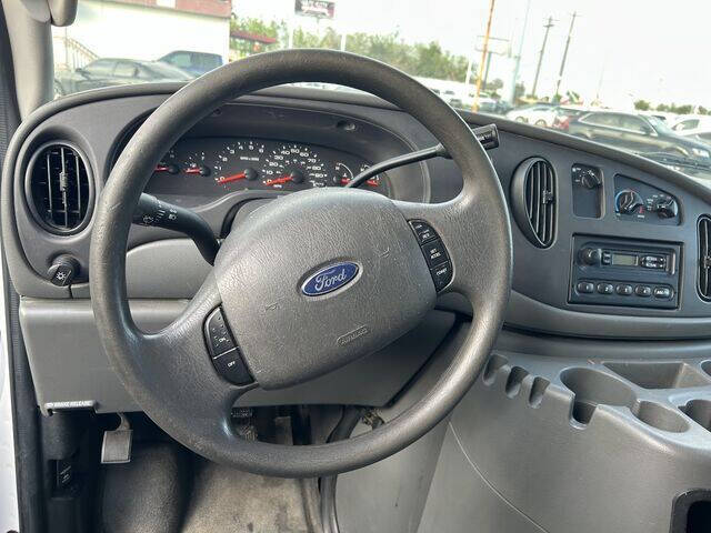 2005 Ford E-Series E-250