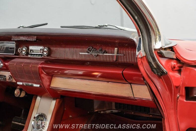 1961 Oldsmobile Starfire