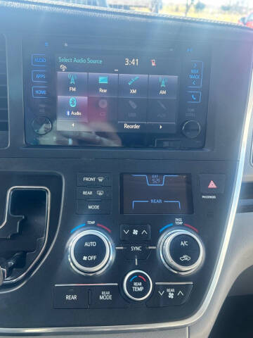 2015 Toyota Sienna