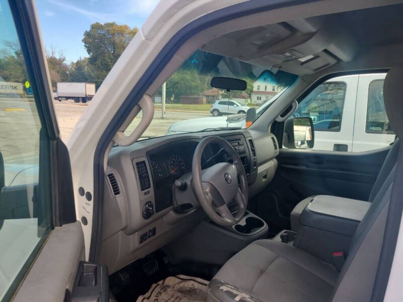 2012 Nissan NV 2500 HD S