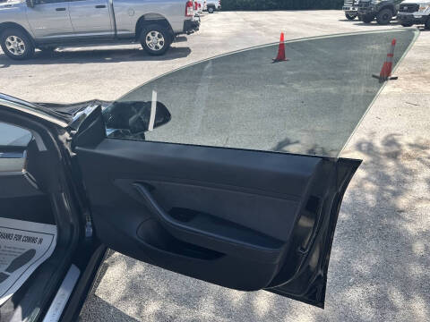 2019 Tesla Model 3 Mid Range