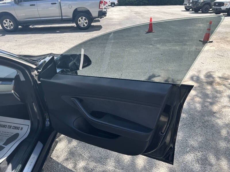 2019 Tesla Model 3 Mid Range