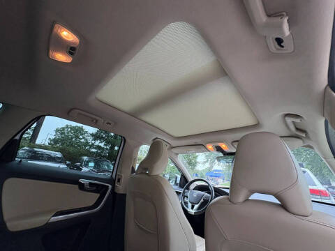 2016 Volvo XC60 T6 Drive-E