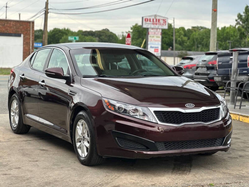 2011 Kia Optima LX AT's photo