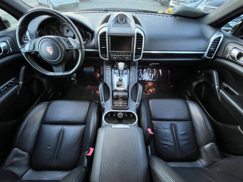 2012 Porsche Cayenne S
