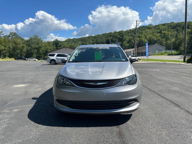 2017 Chrysler Pacifica for sale at Boardman Brothers Motor Car Company Inc in Pottsville, PA