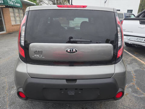 2015 Kia Soul +