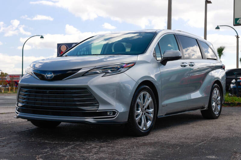 2021 Toyota Sienna Platinum 7-Passenger