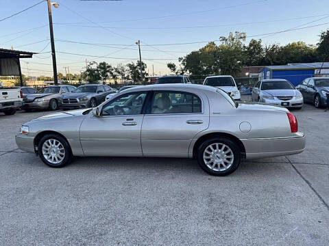 2007 Lincoln Town Car Signature