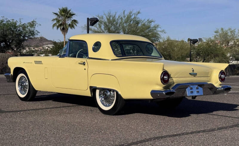 1957 Ford Thunderbird