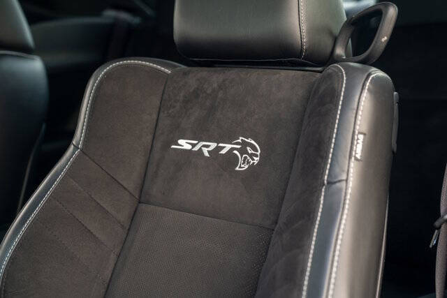 2019 Dodge Challenger 12