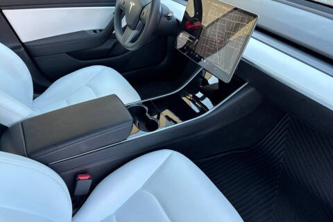 2019 Tesla Model 3 Standard Range Plus