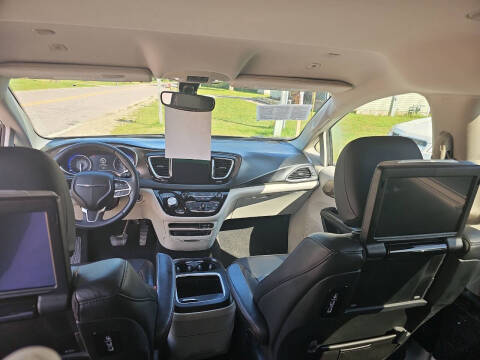 2018 Chrysler Pacifica Touring L Plus
